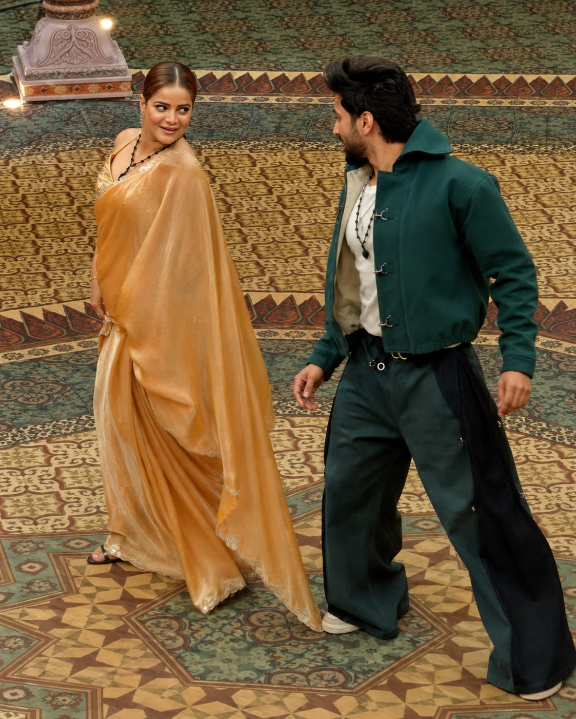 Golden Shimmer #arzu Saree worn by Actor Archana Gautam